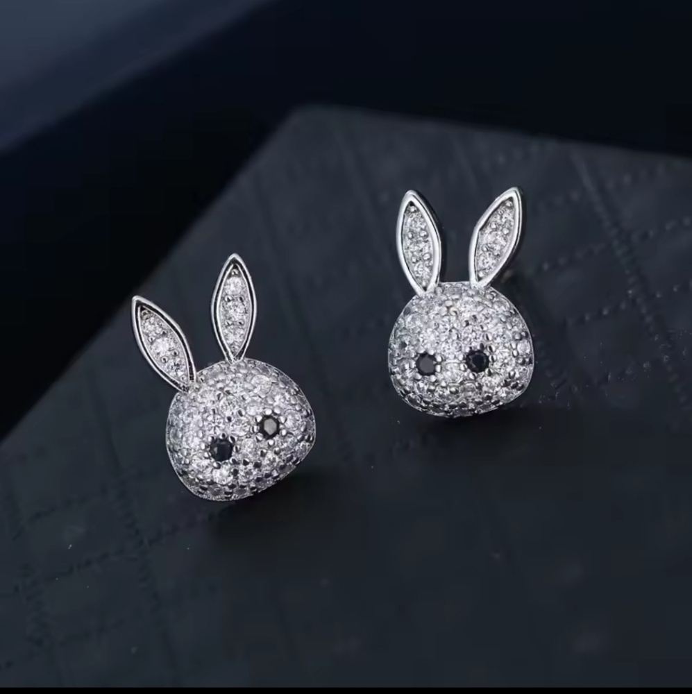 925 Sterling Silver Sparkling Bunny Earrings